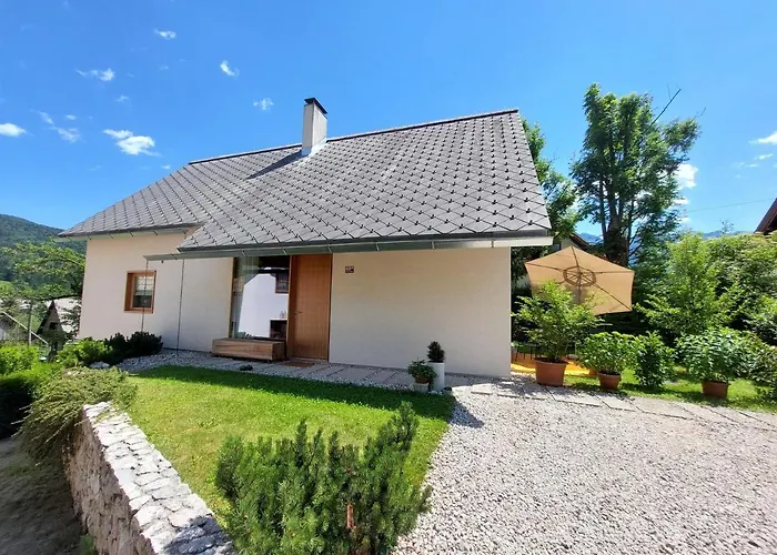 Apartma Hisa 6 ボーヒニ